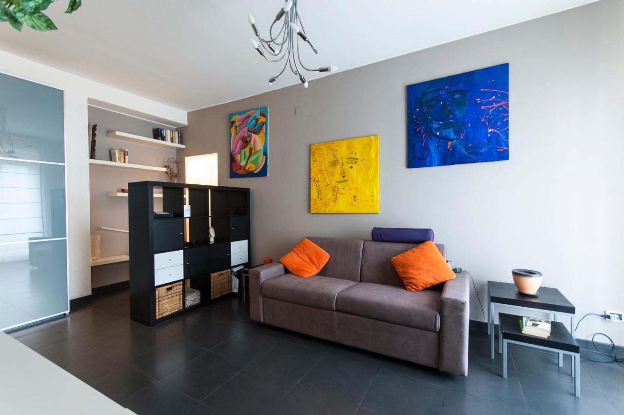 High Rise Studio Flat Near Metro Stop Милан Экстерьер фото