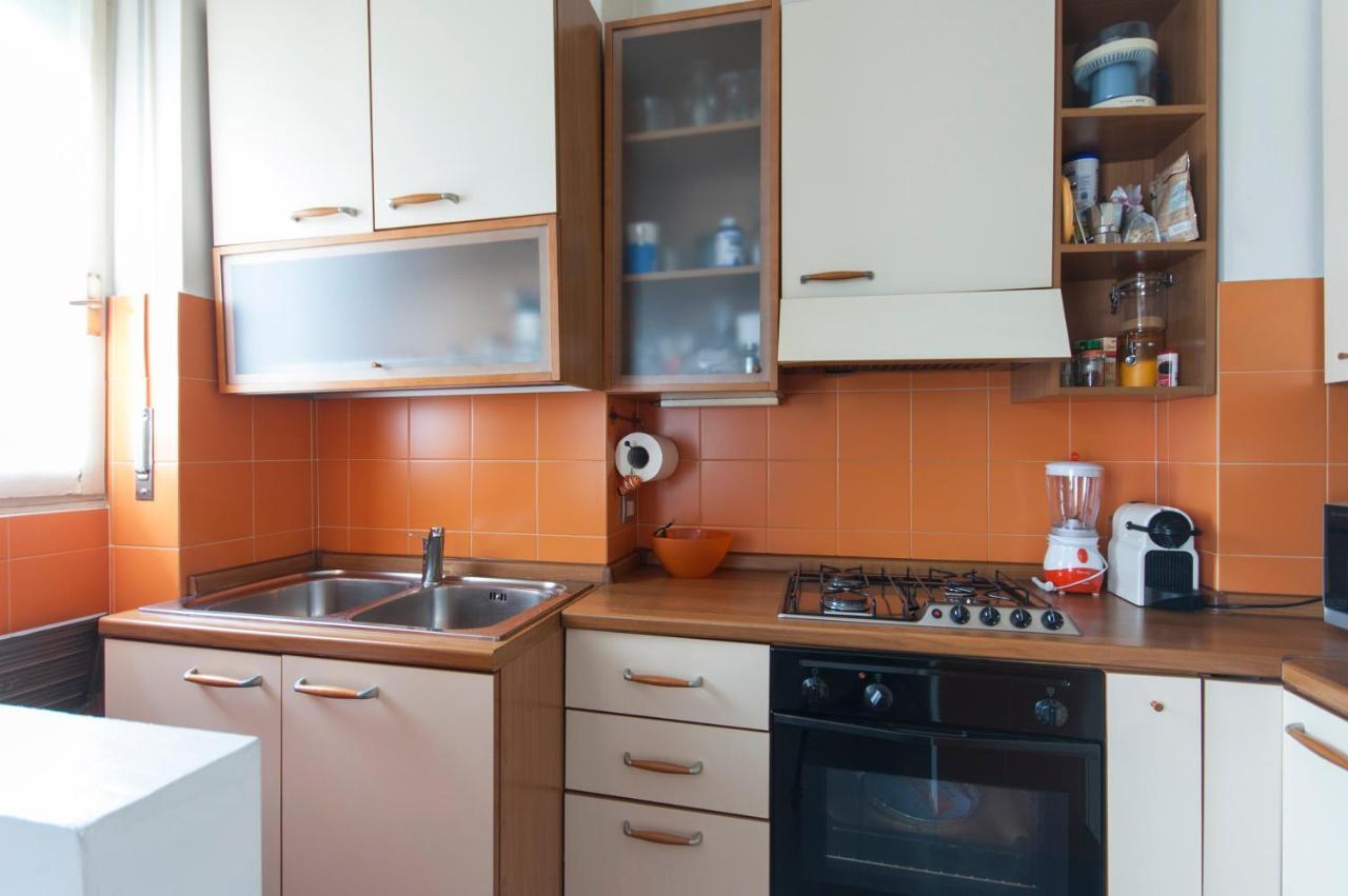 High Rise Studio Flat Near Metro Stop Милан Экстерьер фото